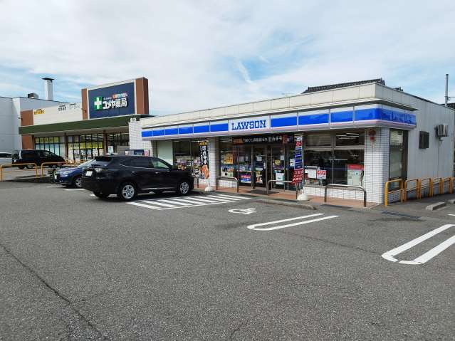 コンビニ　ローソン金沢泉店（コンビニ）まで1015m