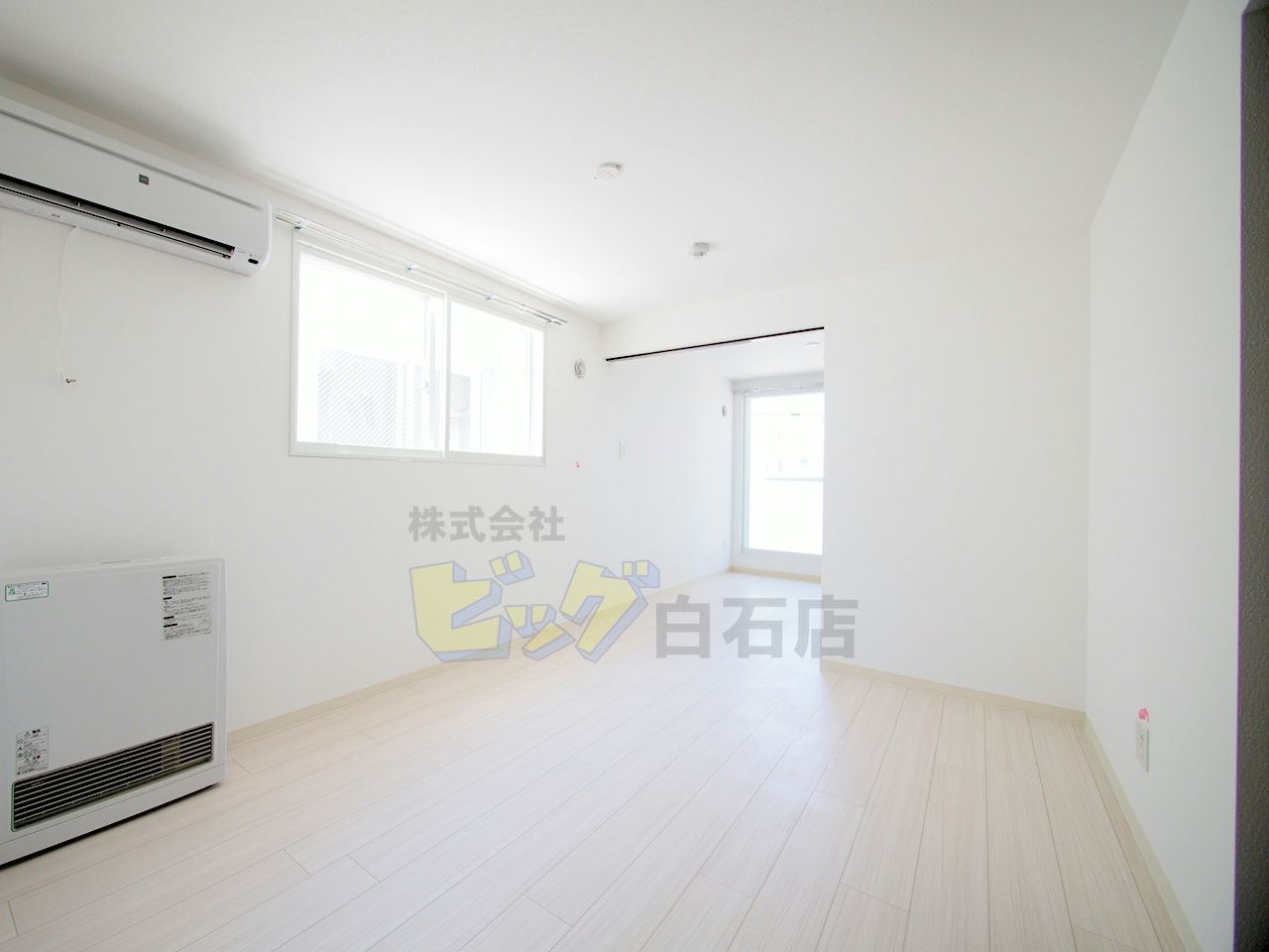 居室・リビング　広々リビングです♪