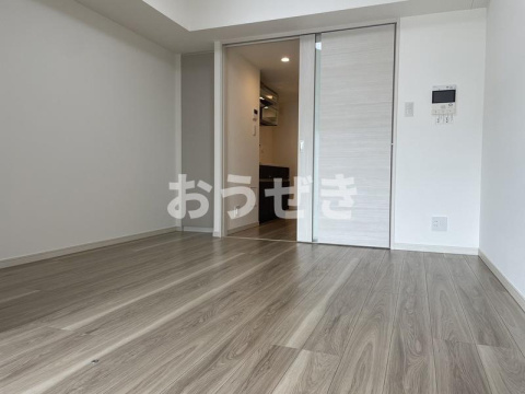 居室・リビング　※他号室参考写真