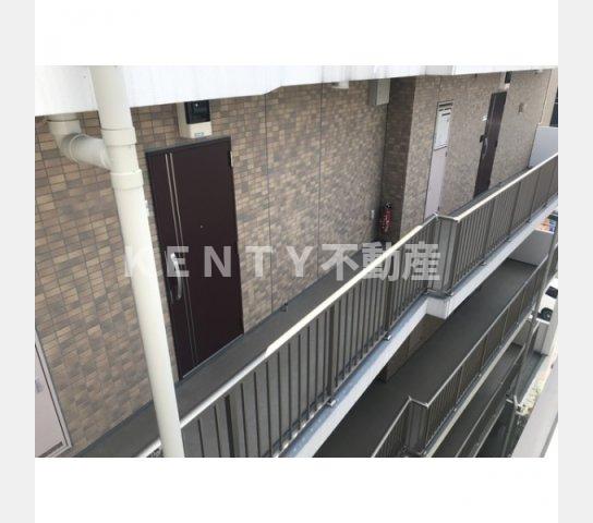 その他共有部分　その他画像4F共用廊下（階段から撮影）