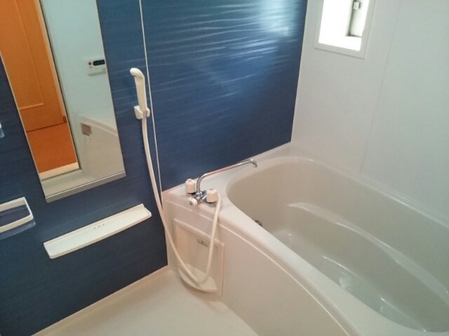 バス・シャワールーム　きれいなお風呂です
