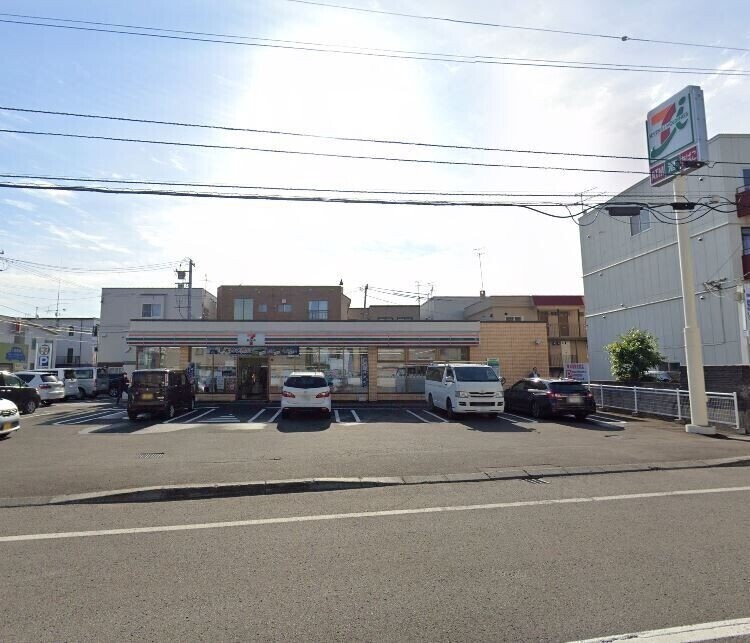 コンビニ　セブンイレブン札幌美園5条店（コンビニ）まで221m