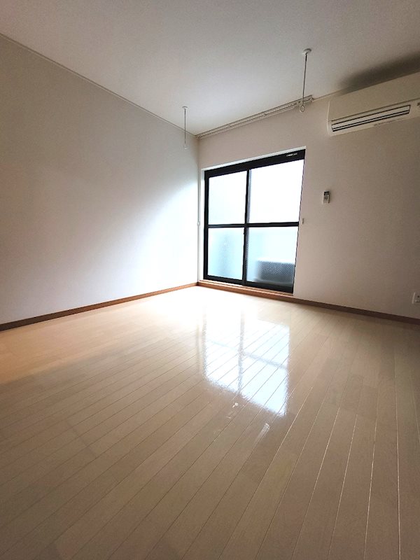 居室・リビング　203号室参考