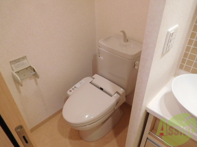 トイレ　ウォシュレット付きで設備充実