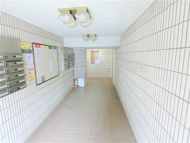 エントランス　エントランス