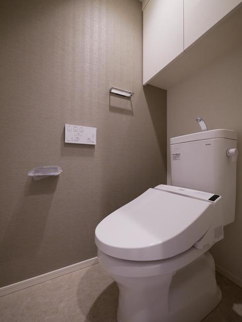 トイレ　※写真は同タイプ住戸です。