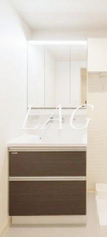 洗面設備　独立洗面台です。（同一仕様）