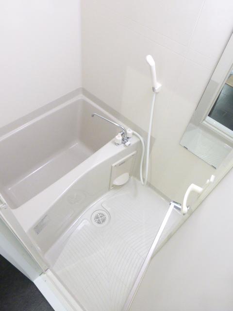 バス・シャワールーム　バス　※別部屋参考写真