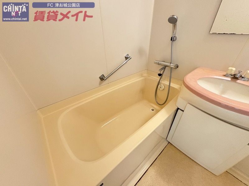 バス・シャワールーム　別部屋参考写真です。