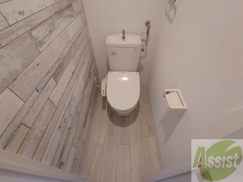 トイレ　トイレです。ウォシュレット付を探している方、おすすめです。