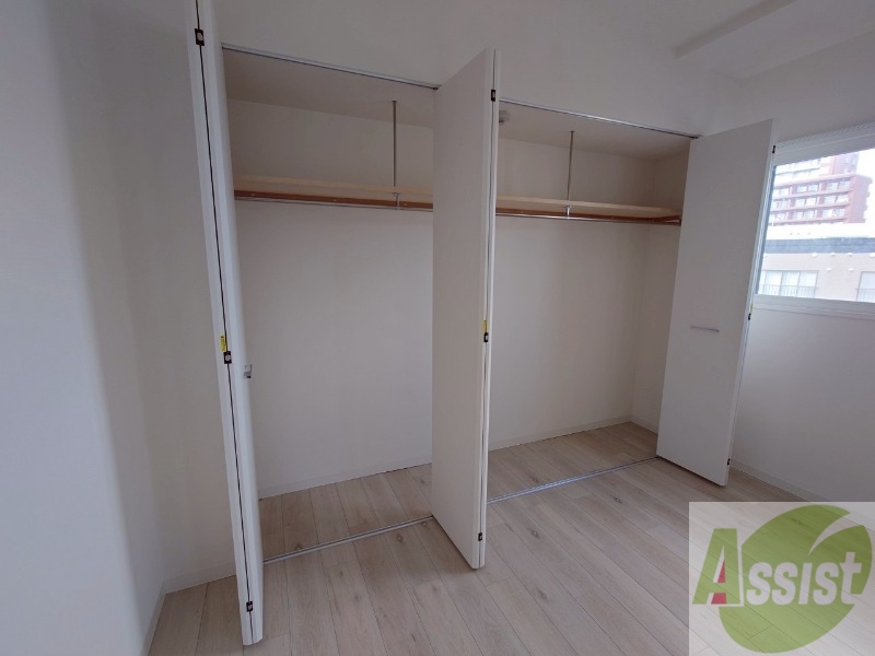 収納　寝室の収納です。部屋がすっきり片付きます。