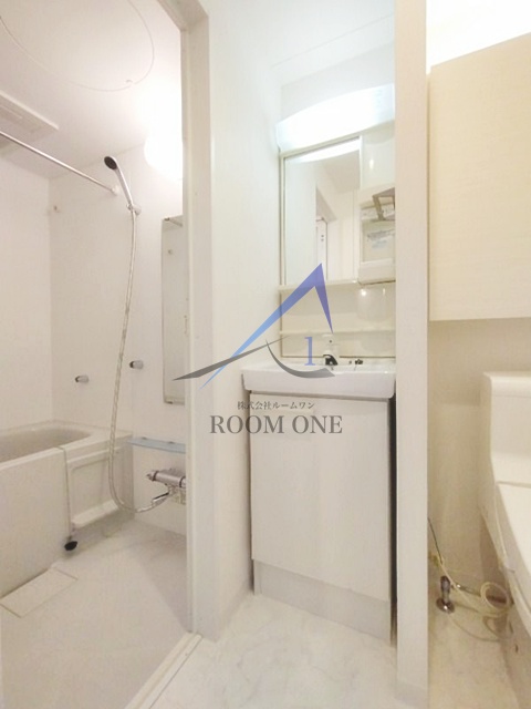 洗面設備　独立洗面台です。