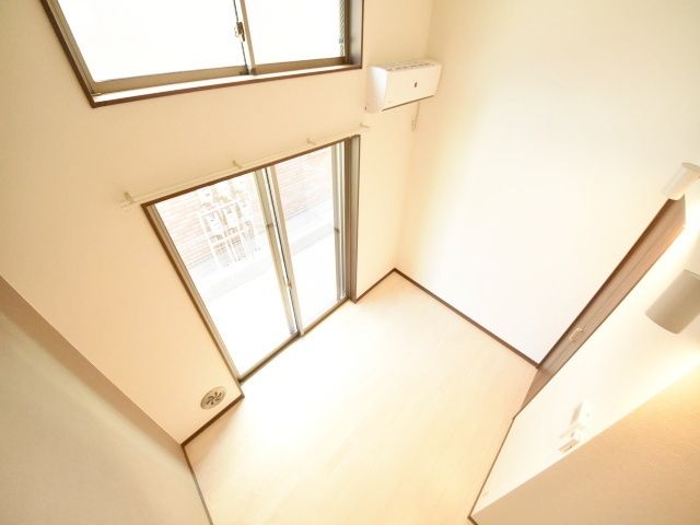 居室・リビング　★★明るい洋室★★