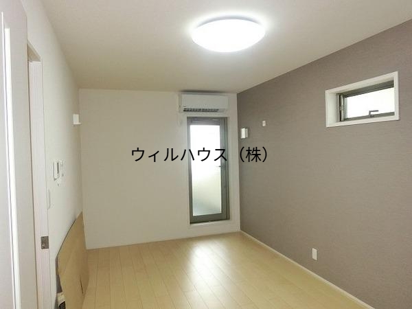 居室・リビング　広々とした洋室！