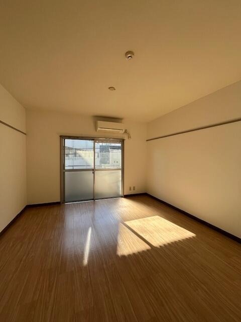 居室・リビング　洋室8帖