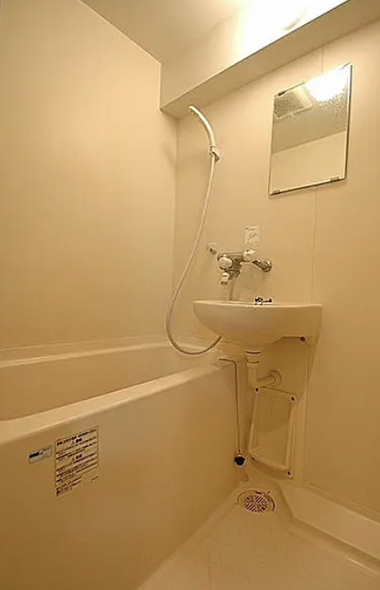 バス・シャワールーム　別部屋の写真を使用しております。