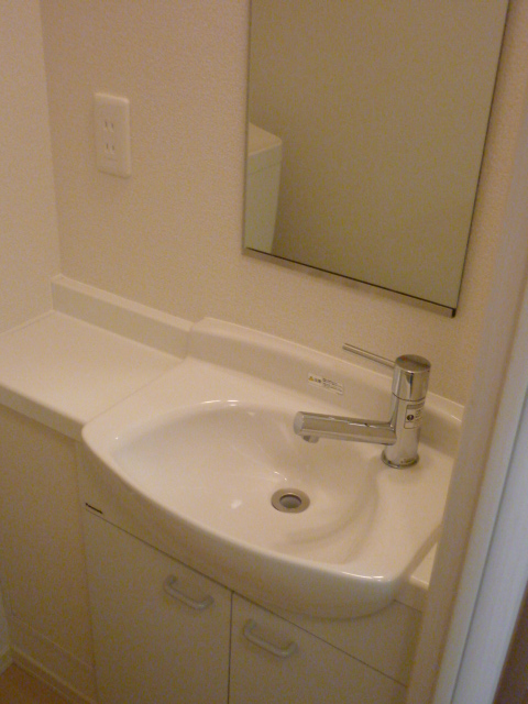 洗面設備　日々の生活に便利な「独立洗面台」あります。