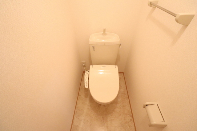 トイレ　温水洗浄暖房便座トイレ