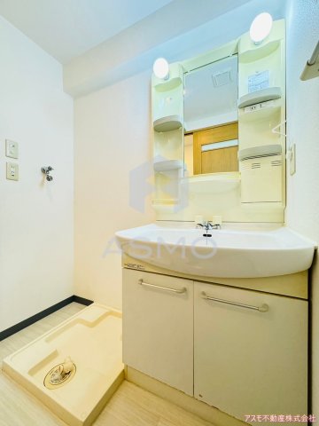 洗面設備　同マンション別部屋　参考写真