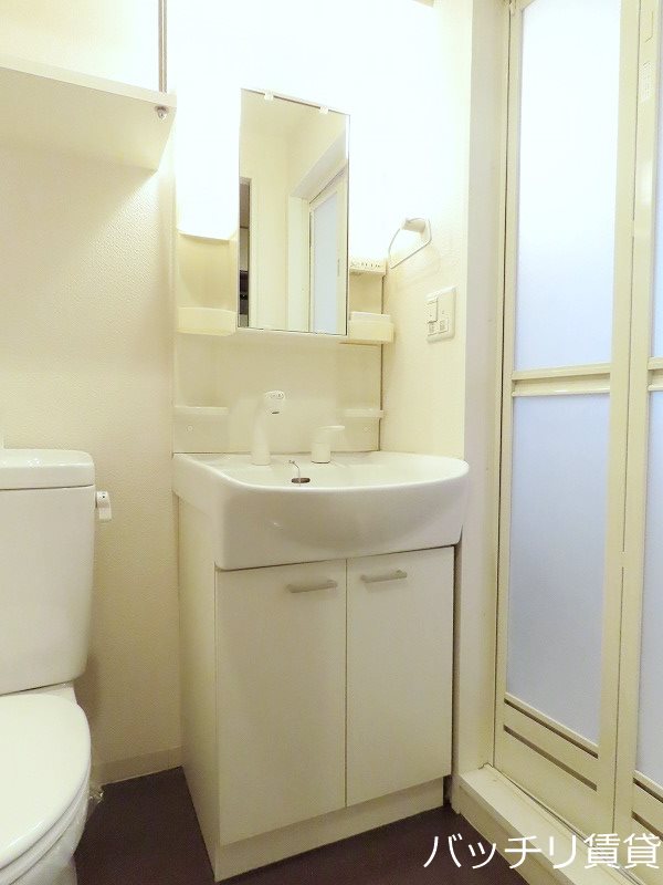 洗面設備　※同マンション別部屋写真のため、現状優先。