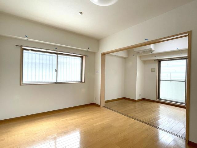 居室・リビング　ゆったりとした居間です