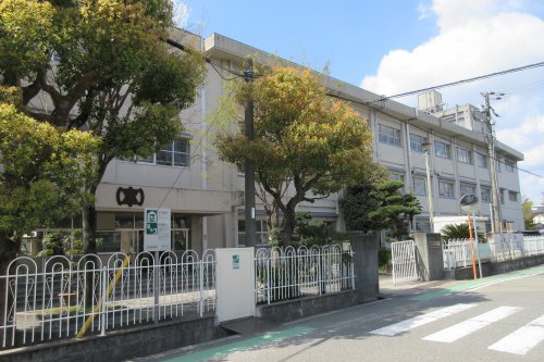 中学校　西宮市立上甲子園中学校（中学校）まで1402m