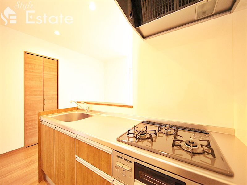 キッチン　3口コンロ　グリル付き