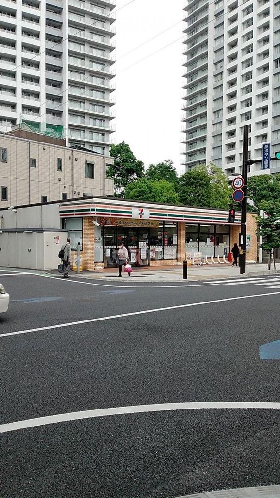 コンビニ　セブン-イレブン さいたま下町３丁目店（コンビニ）まで140m