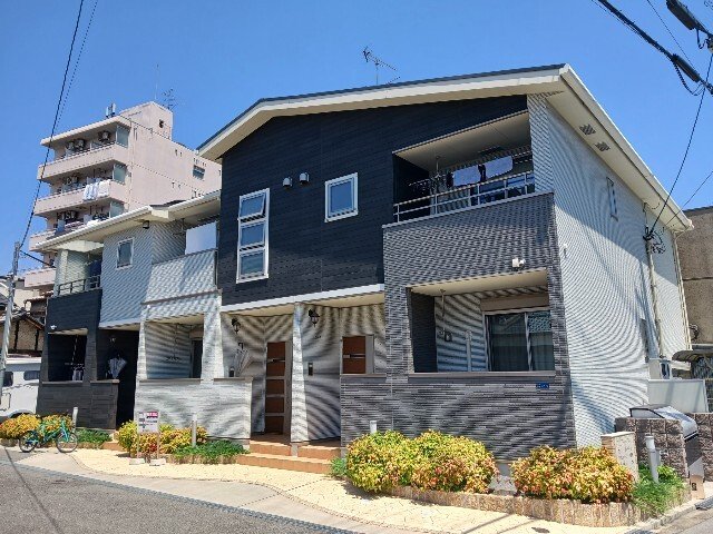 建物外観　外観は落ち着いています