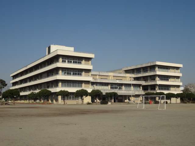 小学校　高崎市立中居小学校（小学校）まで643m