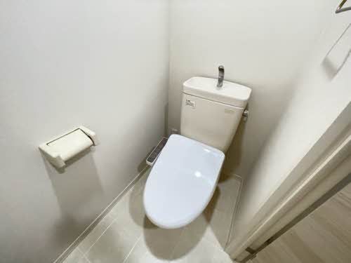 トイレ　洗浄機能付便座