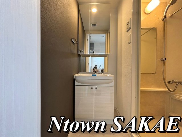 洗面設備　独立洗面化粧台付き