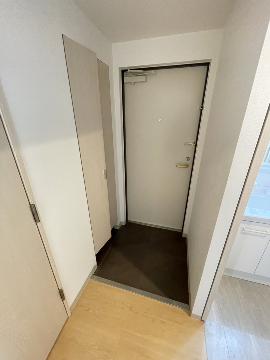 玄関　他号室