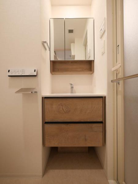 洗面設備　※写真はリノベーション前です