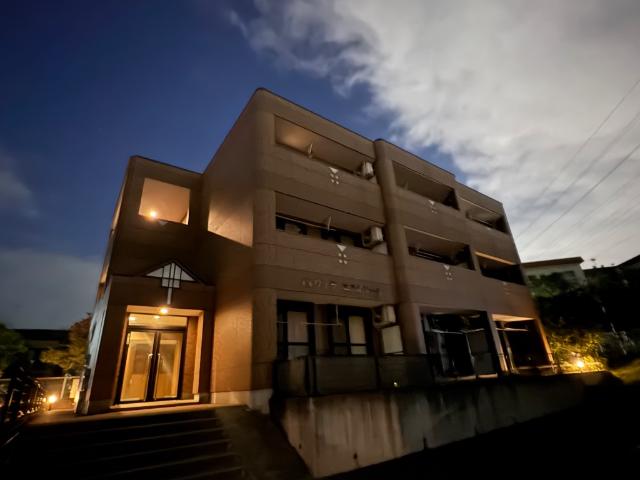 建物外観　外観写真（夜）