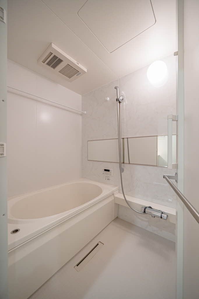 バス・シャワールーム　浴室