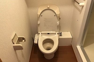 その他　温水洗浄便座設置！