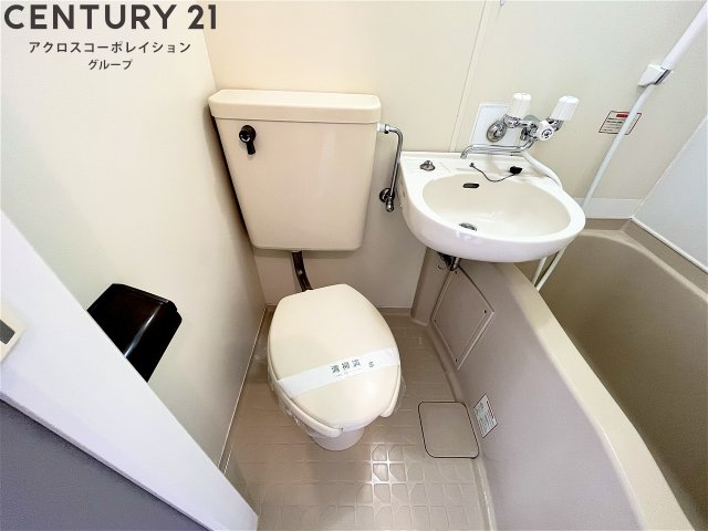 トイレ　浴室内にトイレがあります！