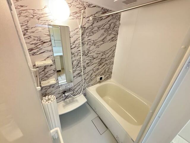 バス・シャワールーム　浴室