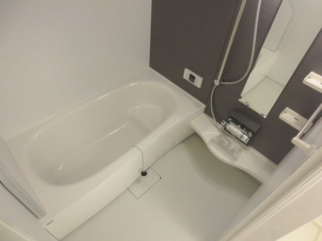 バス・シャワールーム　～一坪風呂は広くて快適ですよー～