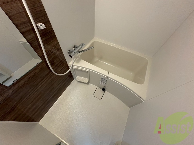 バス・シャワールーム　お風呂になります。一日の疲れを癒してくださいね。