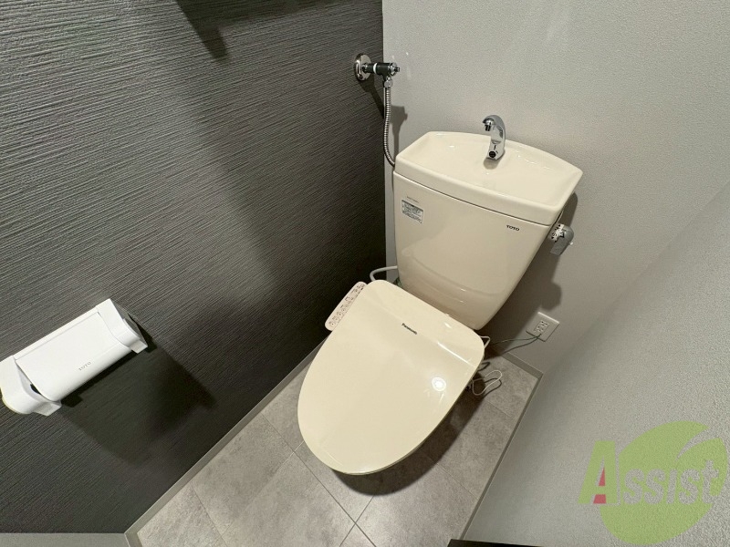 トイレ　シャワートイレになっているので快適です！