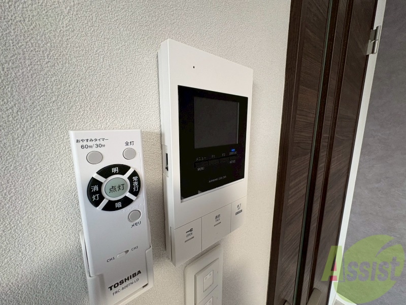 セキュリティ　ＴＶモニター付インターホンです。来客者の顔が見えるので安心！