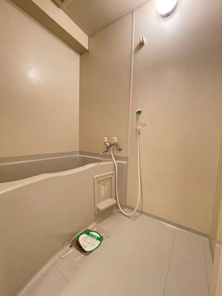 バス・シャワールーム　ゆったり過ごせるお風呂です