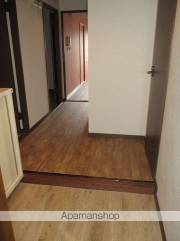 ＪＲ中央本線 多治見駅 徒歩9分 7階建 築34年の玄関写真