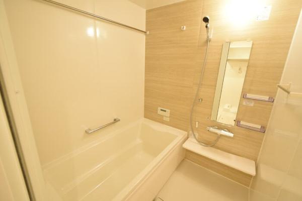 バス・シャワールーム　※同物件内の別のお部屋の室内写真