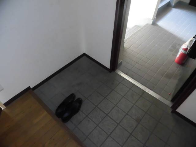 ダノイ高石の玄関写真