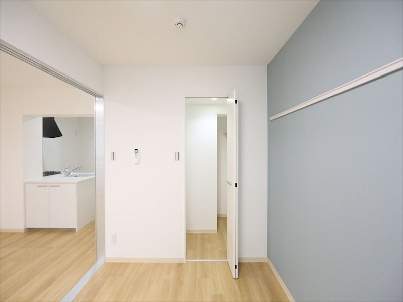 収納　ウォークインクローゼット（収納充実してます）