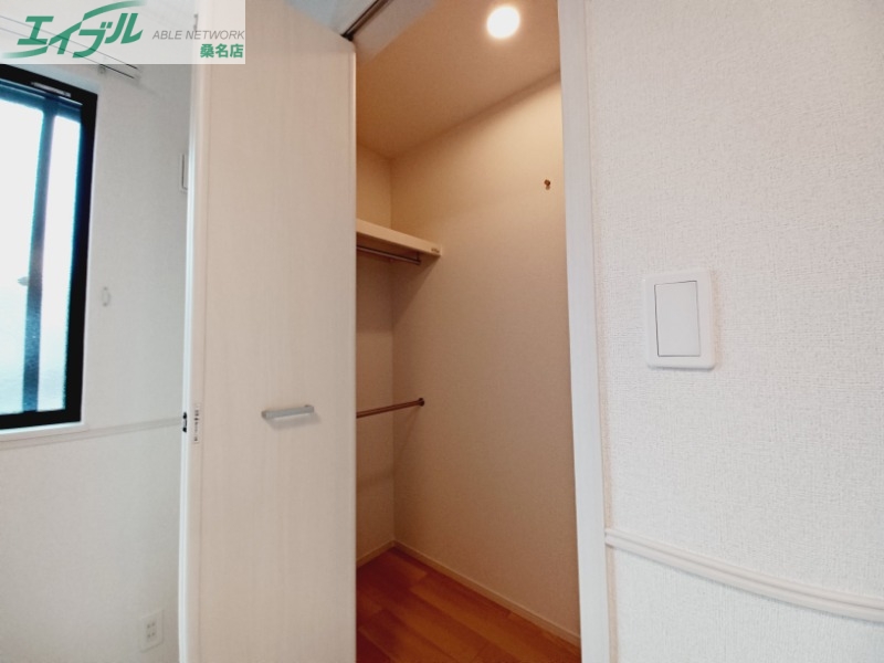 収納　同型参考写真です