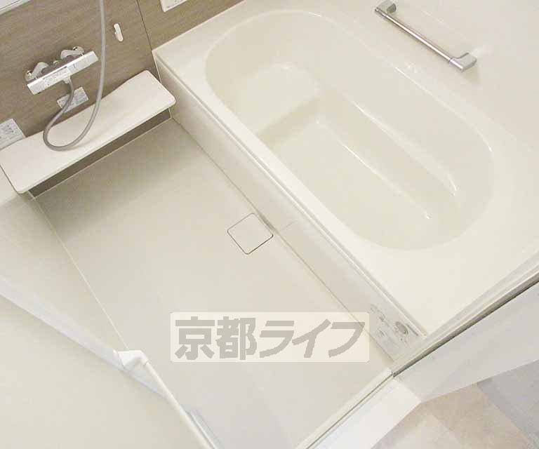 バス・シャワールーム　リラックスできるバスルーム・